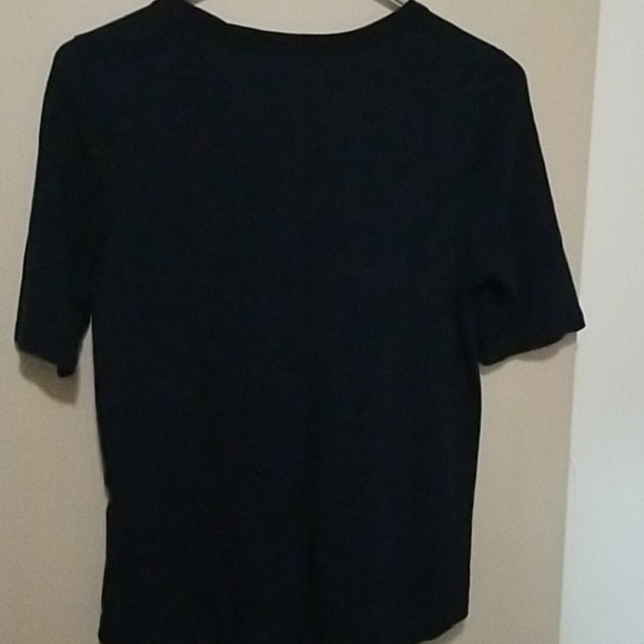 ⭐5/$20⭐navy tee - Picture 3 of 3